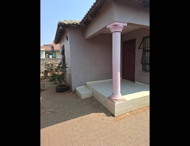 3 BEDROOM HOUSE FOR SALE IN TEMBISA